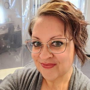 Meet your Posher, Deanna